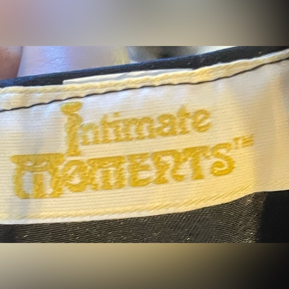 Vintage Intimate Moments Black Silky Lingerie Knee Length - Picture 4 of 4